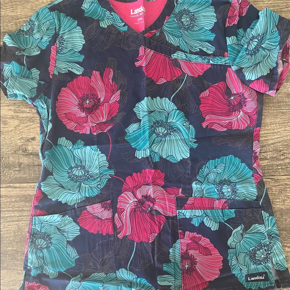 Gently used size small scrub top